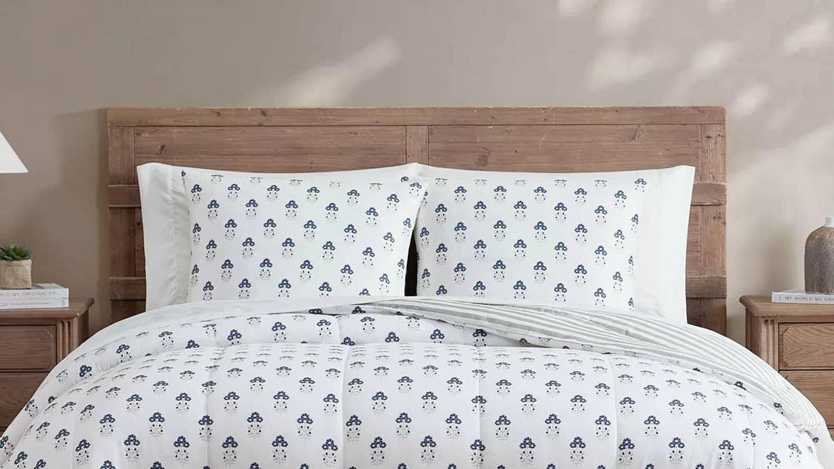 macys-fingal-reversible-8-piece-comforter-set