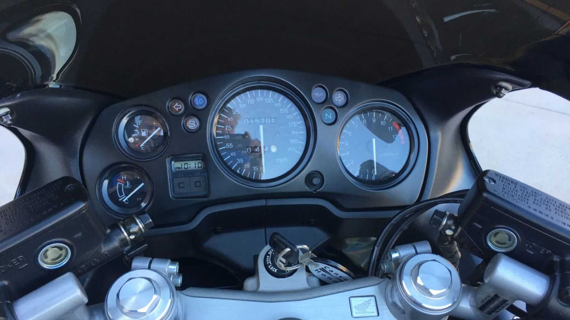 Honda Blackbird gauges