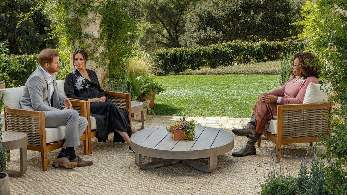 Oprah hứng 'gạch đá' vì khơi lại cuộc phỏng vấn Meghan