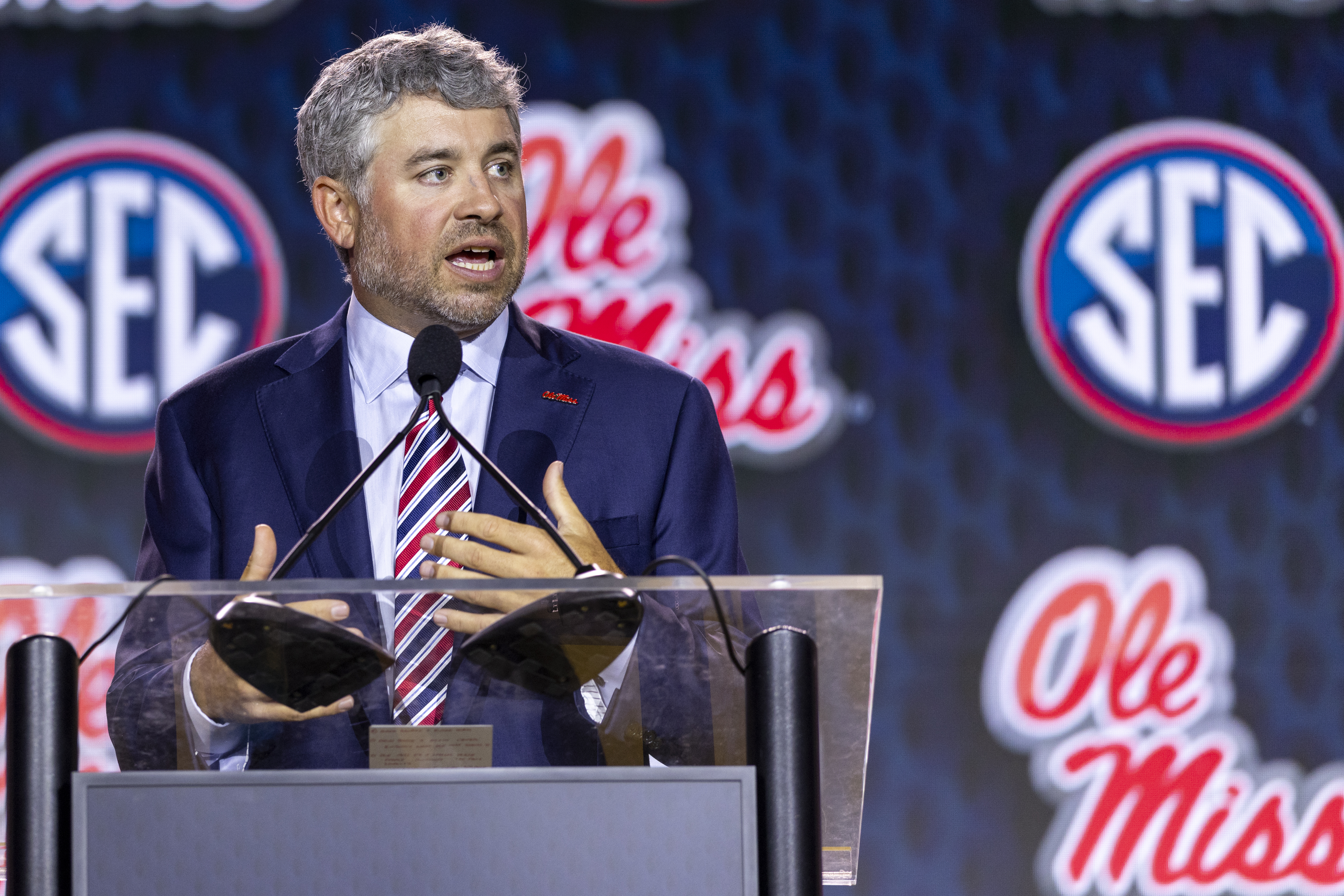 Ole Miss coach Pete Golding reveals key message he gave to keep QB Trinidad Chambliss and RB Kewan Lacy