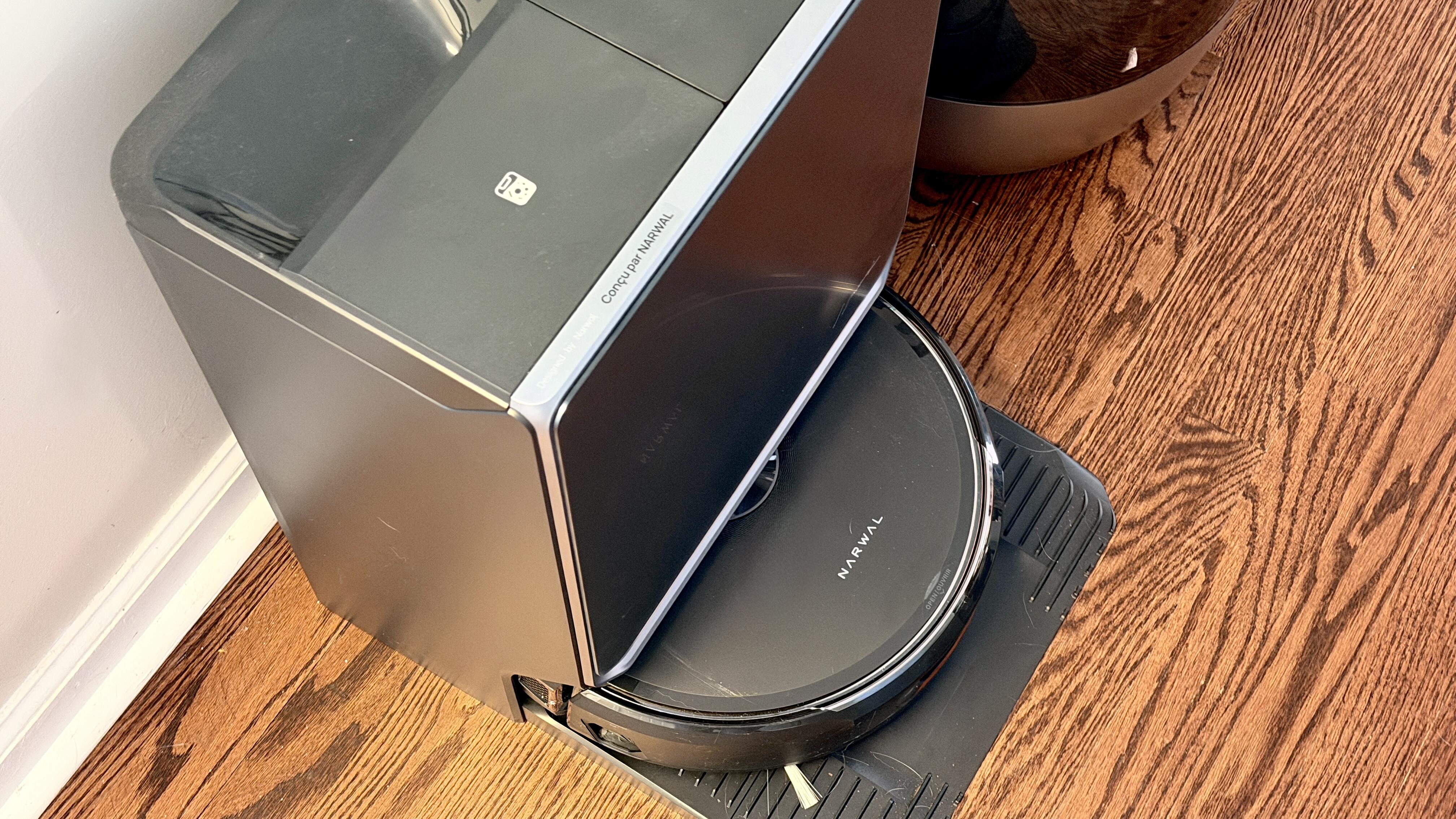 Narwal Flow 2 review: The robot vacuum that finally perfected obstacle avoidance