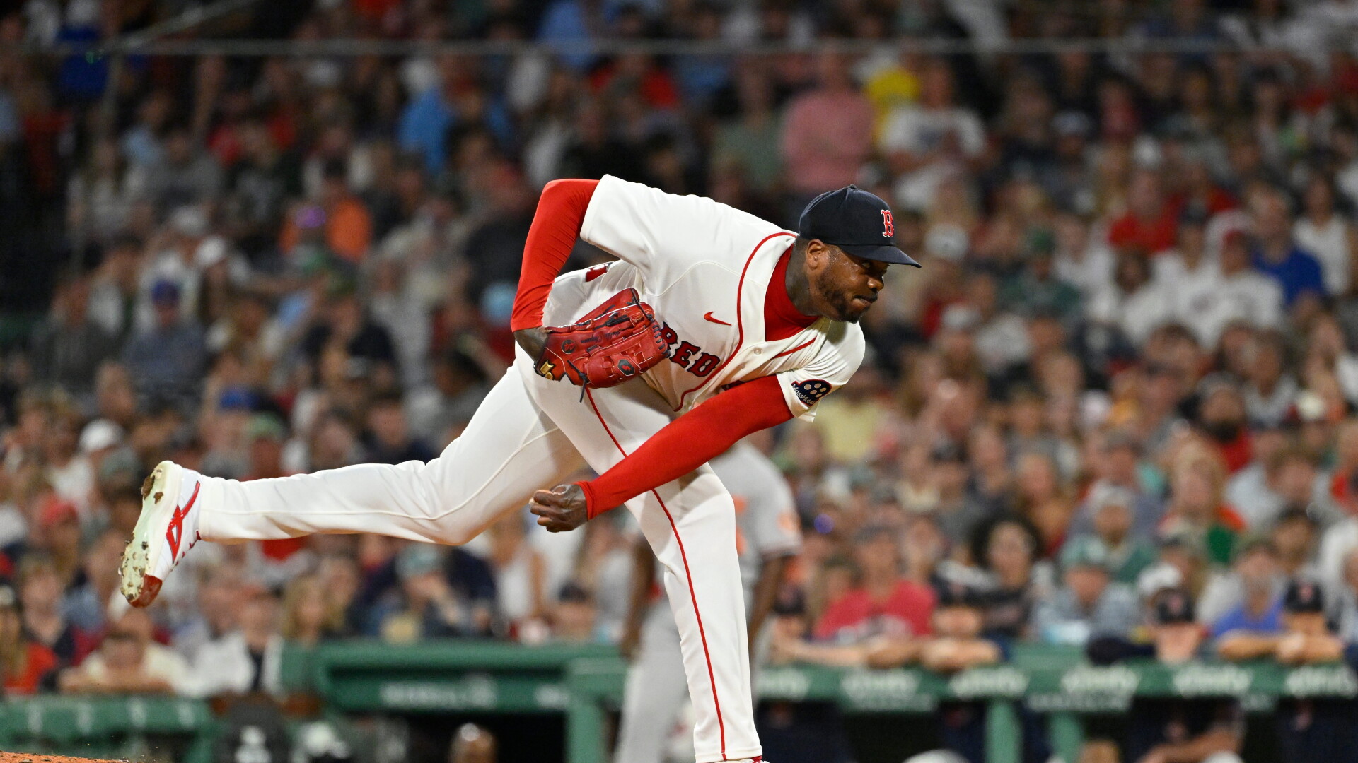 Fantasy baseball closer report: Aroldis Chapman still getting it done for surging Red Sox