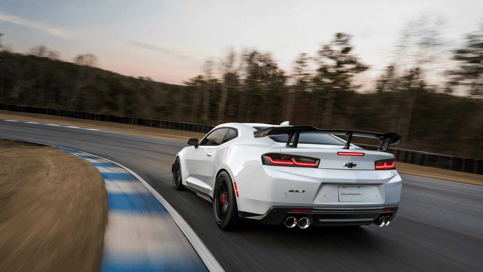 2018 Chevrolet Camaro ZL1 1LE rear