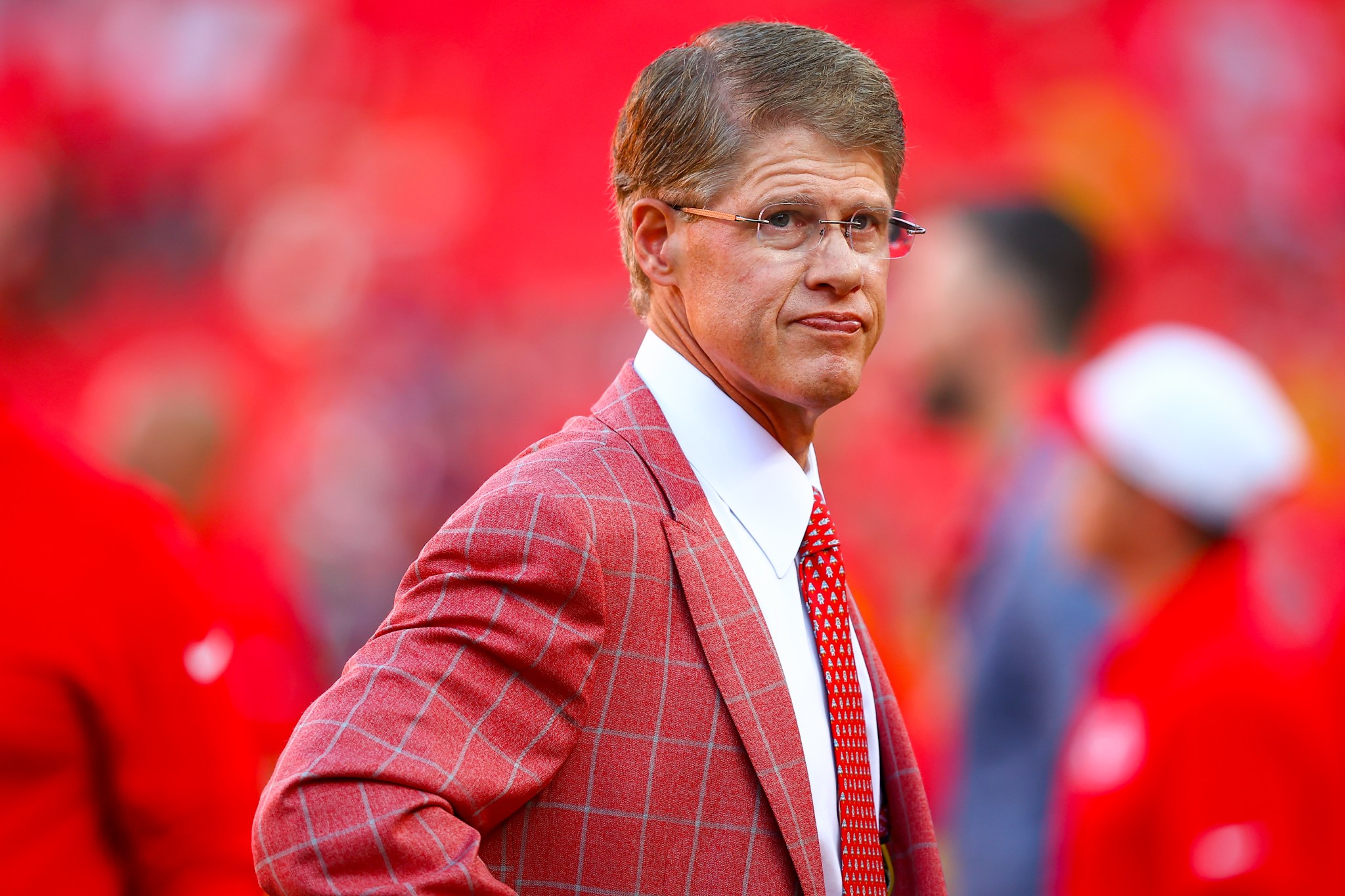 Chiefs reveal first-look images of $3 billion stadium to mixed reviews