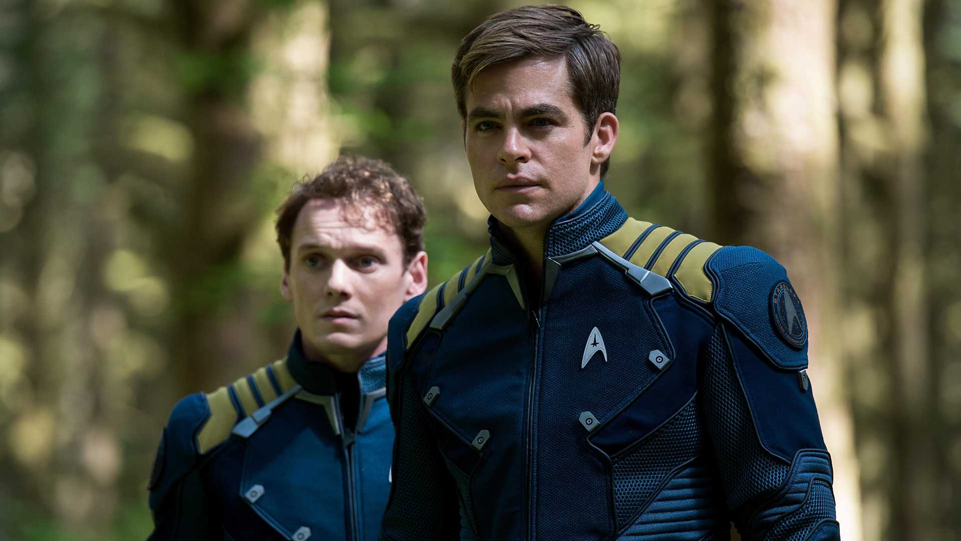 Anton Yelchin as Chekov and Chris Pine as Kirk in Star Trek Beyond
