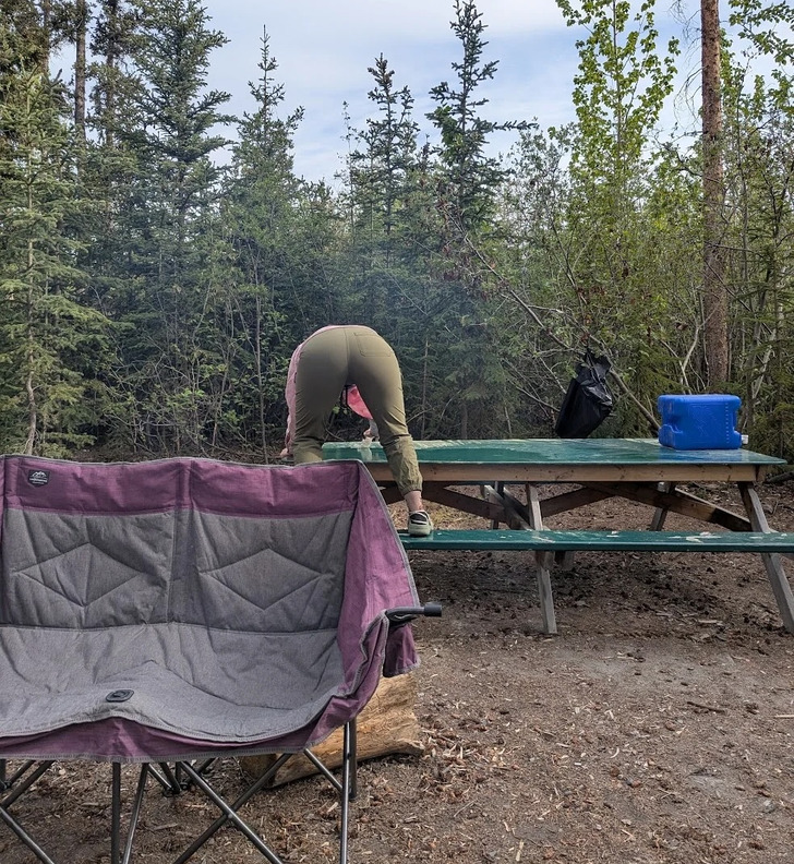 17 True Summer Stories That Prove Strangers, Surprises, and a Little Chaos Make the Best Vacations