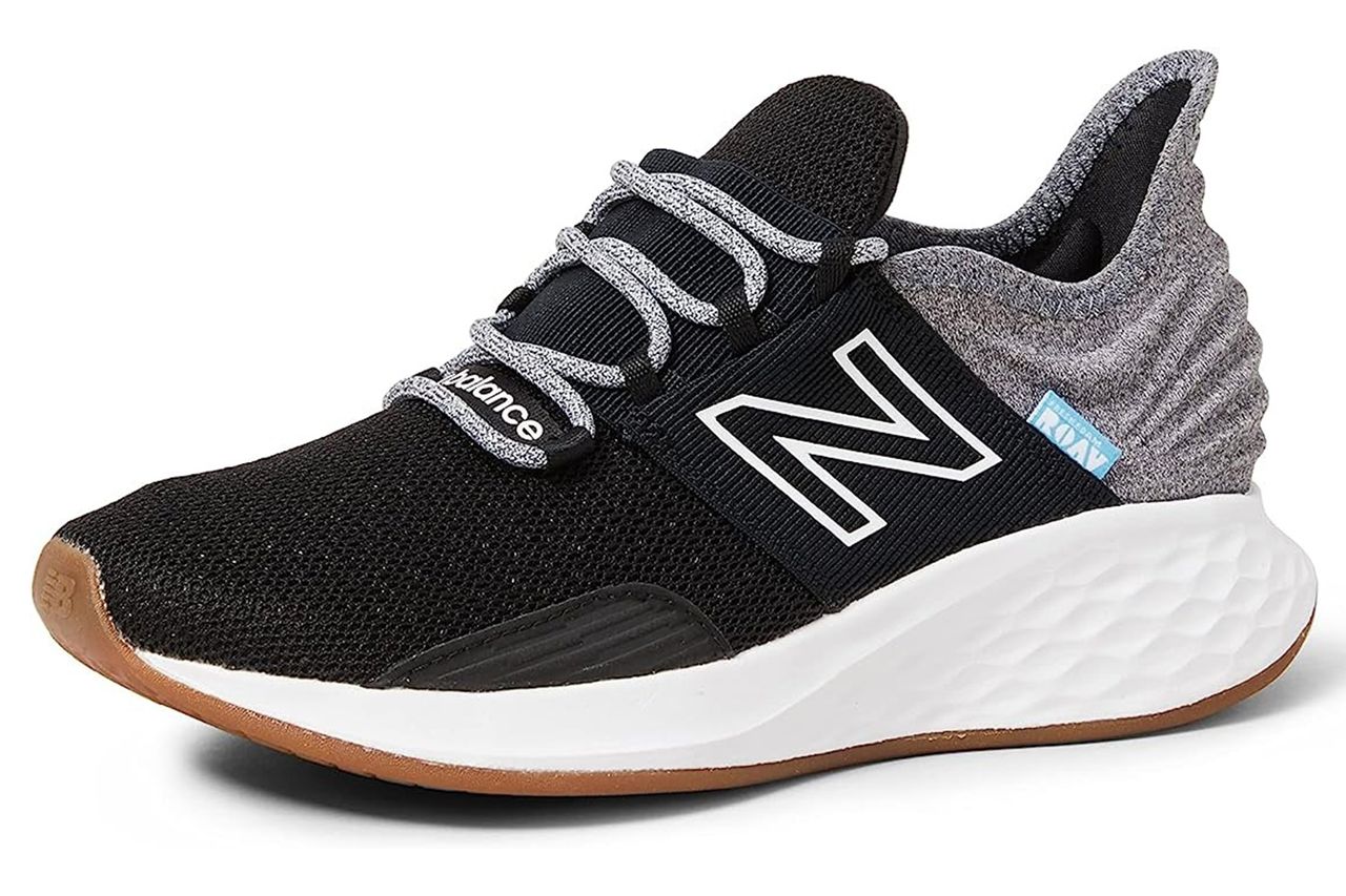 Amazon New Balance Women's Fresh Foam Roav V1 Sneaker