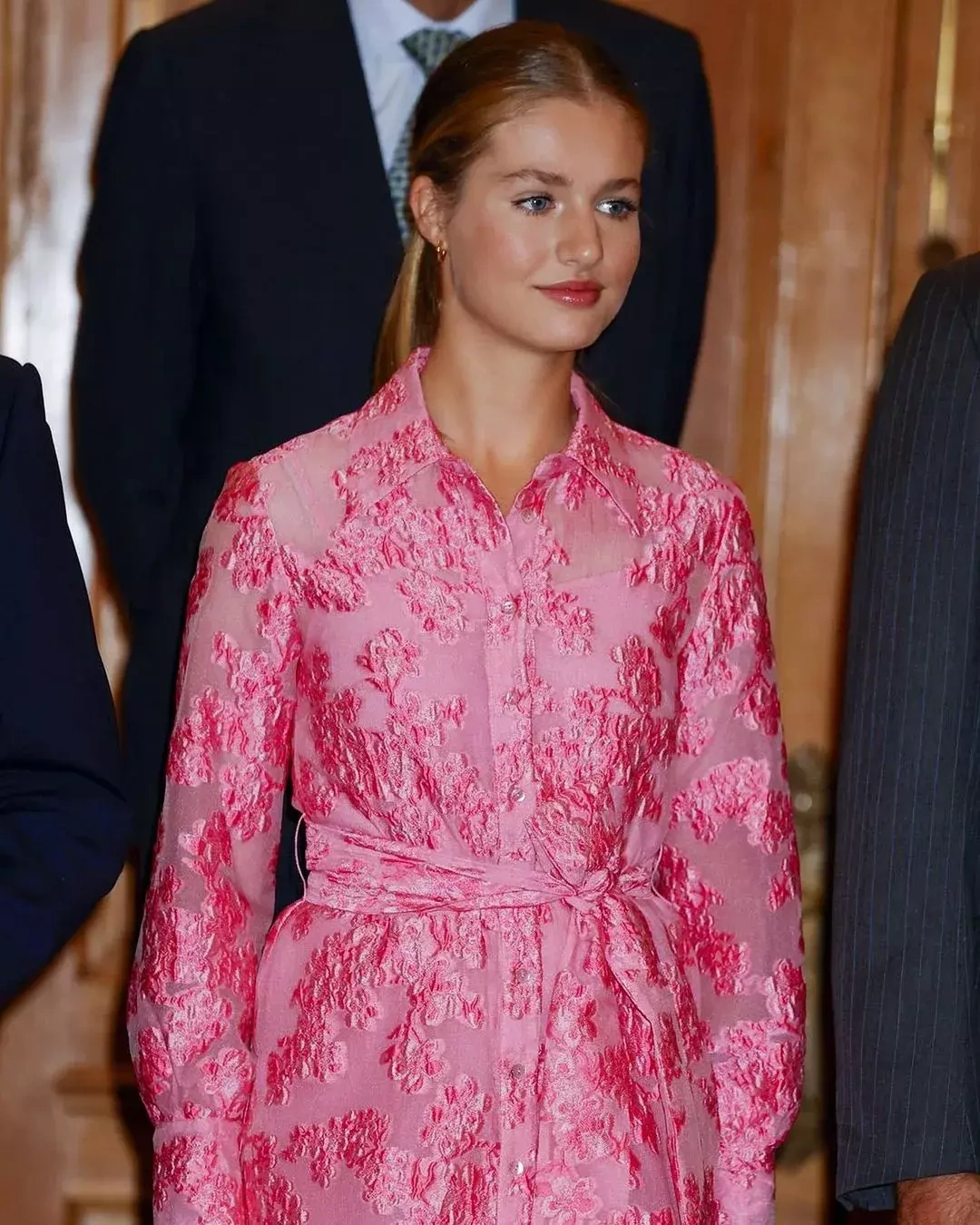 Trong lễ trưởng thành của Leonor năm 2023, Vua Felipe VI nói con gái sẽ luôn nhận được sự ủng hộ từ gia đình và người dân Tây Ban Nha trên hành trình phía trước. Leonor khi đó cam kết phục vụ đất nước bằng sự tôn trọng và trung thành. Trong những năm tới, cô được kỳ vọng đảm nhận ngày càng nhiều nhiệm vụ của người kế vị, còn Sofia có thể trở thành người đồng hành quan trọng của chị trong các hoạt động Hoàng gia.