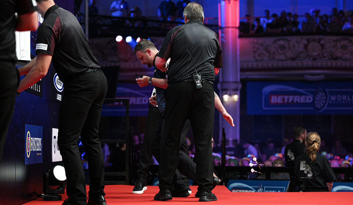 Darts star collapses on stage during World Matchplay clash