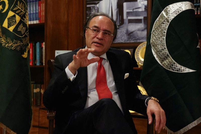 Analysis - Pakistan's US funding push after Iran war role draws skepticism from economists