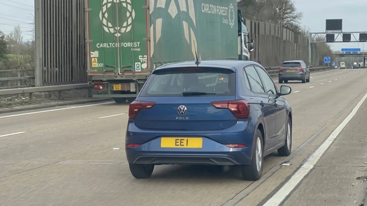 Man bought EE1 license plate for $0.71 73 years ago and it's now worth a ridiculous amount more if he sold it