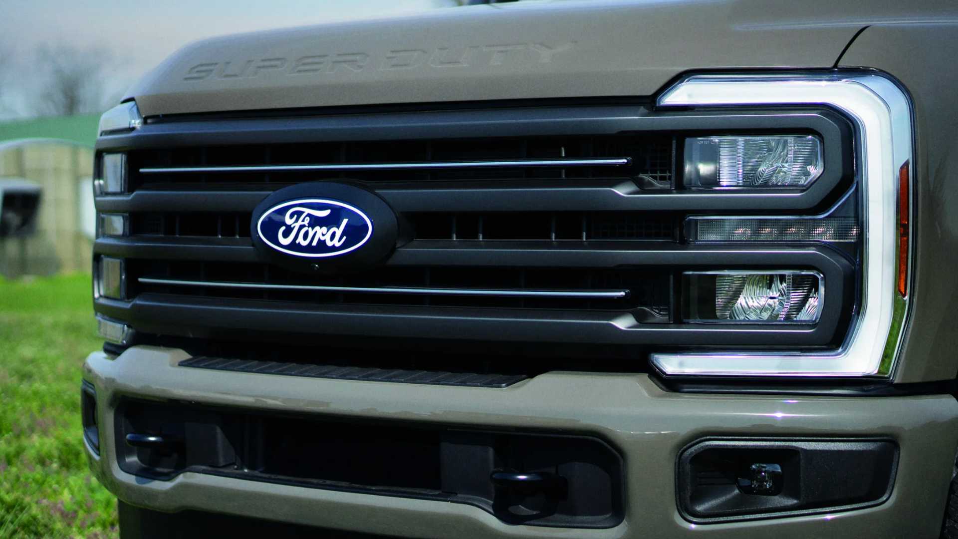 ford-super-duty-grille