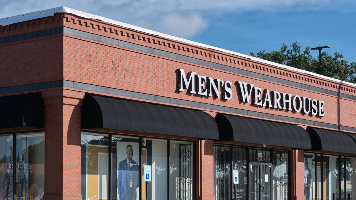 mens-wearhouse-business-storefront-exterior-in-houston-tx