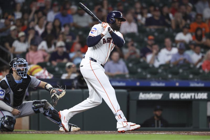Yordan Alvarez, Astros power past skidding Marlins