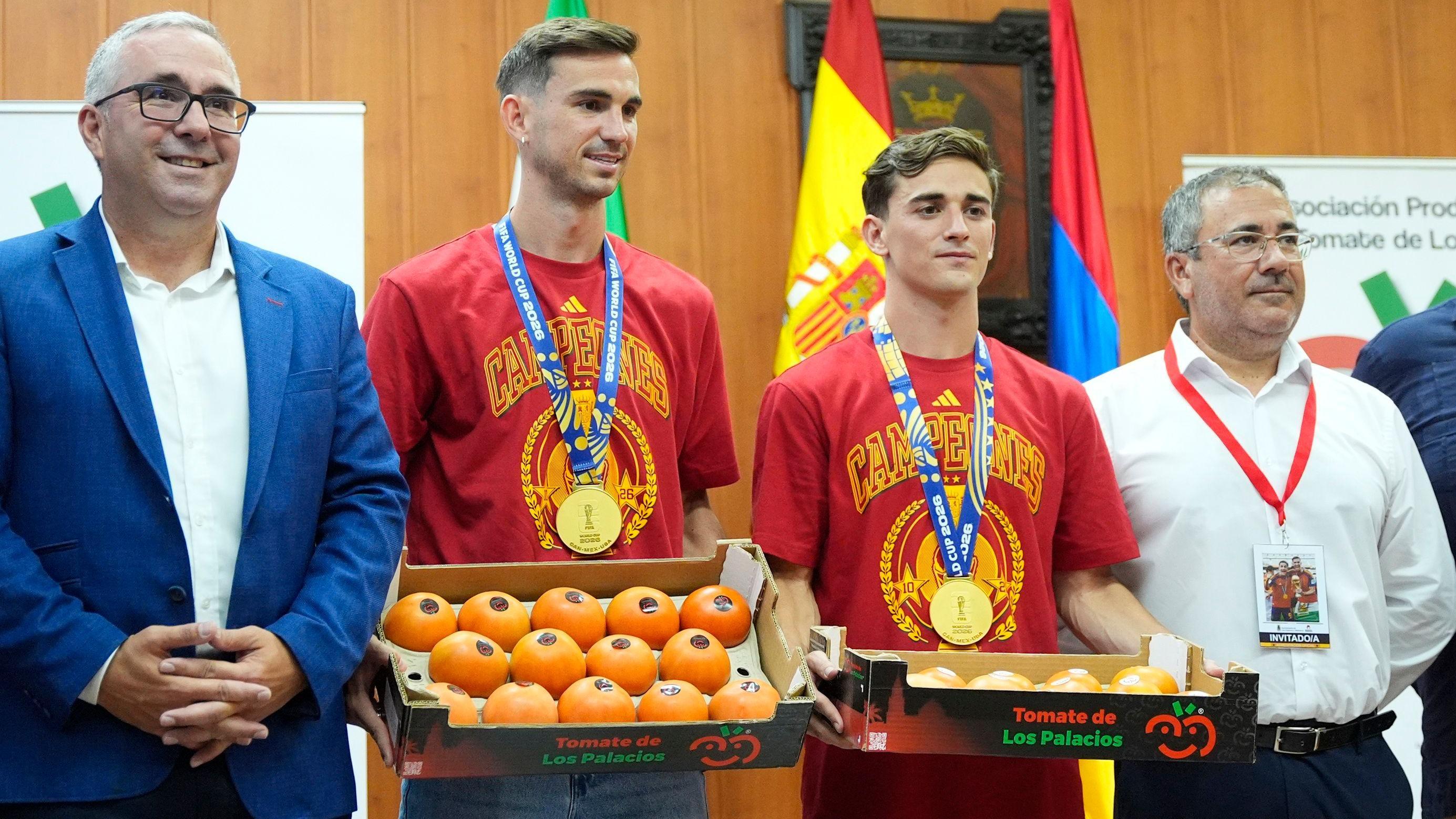 Ruiz & Gavi's reward for win... 150kg of tomatoes
