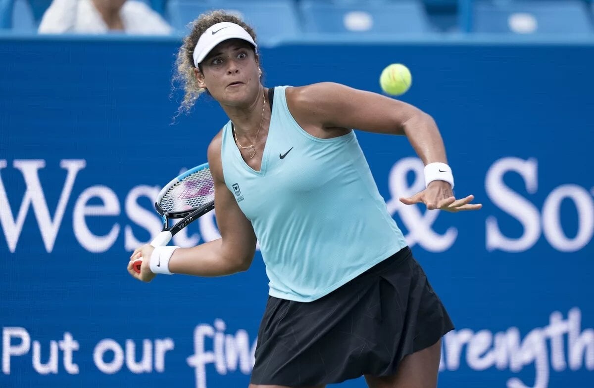 Aug 15, 2022; Cincinnati, OH, USA; Mayar Sherif (EGY) returns a shot during her match against Elena Rybakina (KAZ) at the Western & Southern at the Lindner Family Tennis Center. Mandatory Credit: Susan Mullane-USA TODAY Sports | Source: Lastwordonsports.com - Jakub Bobro