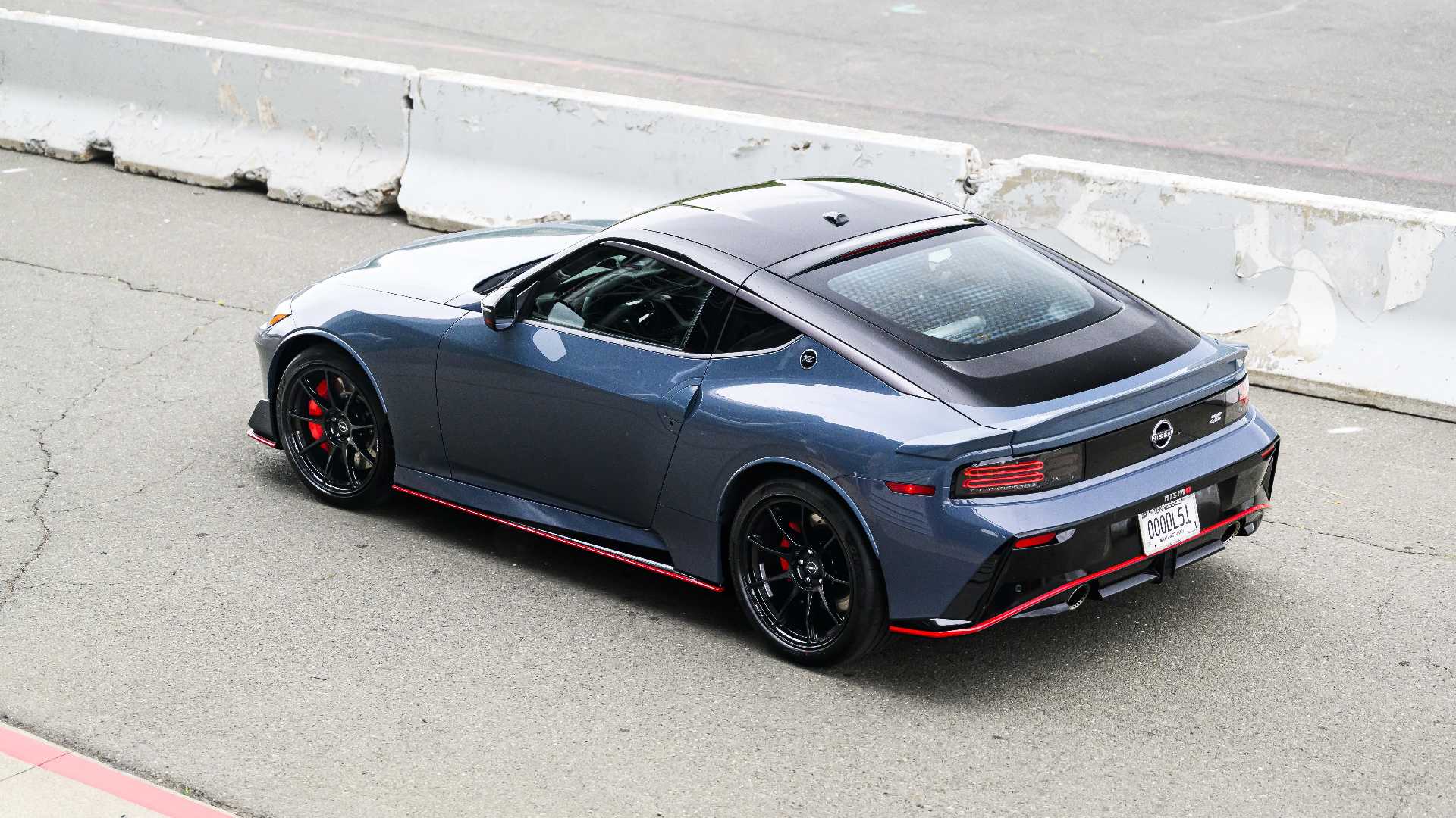2027-nissan-z-nismo-mt-gray-sonoma-18968