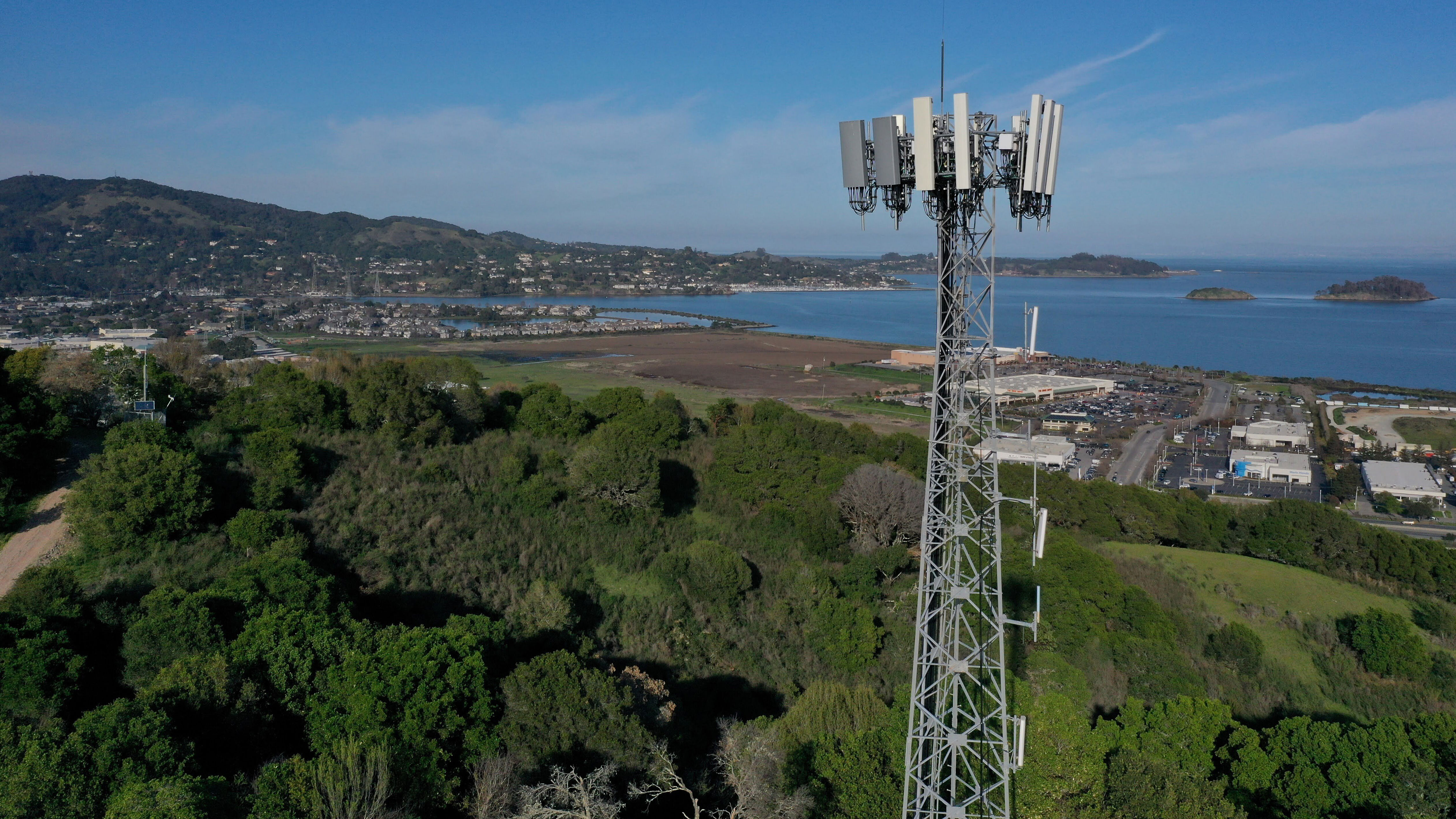 Which US wireless carrier is best? 3 recent reports crown different winners