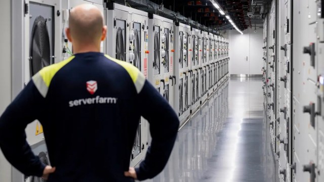 Arkansas residents say a $6.6 billion data center near a hospital moved ahead without answers