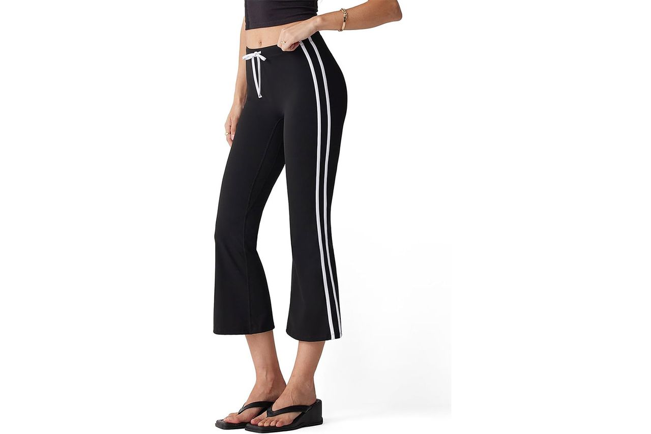 MOOSLOVER Flare Capri Yoga Pants
