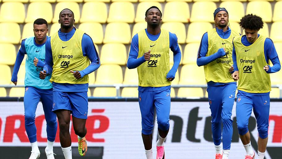 Liverpool make initial approach to sign £43m valued winger as Barcola alternative