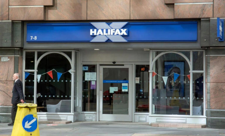Halifax confirms big update for account holders as banking services change
