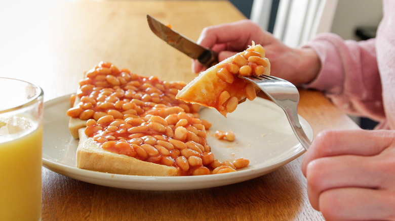 What Kind Of Beans Are Used For Baked Beans?