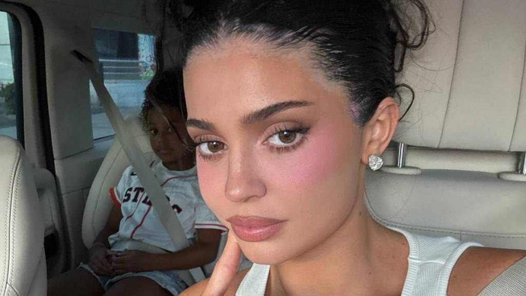 Kylie Jenner Makes Capris Cool Again in Plunging Sweet Talk Top