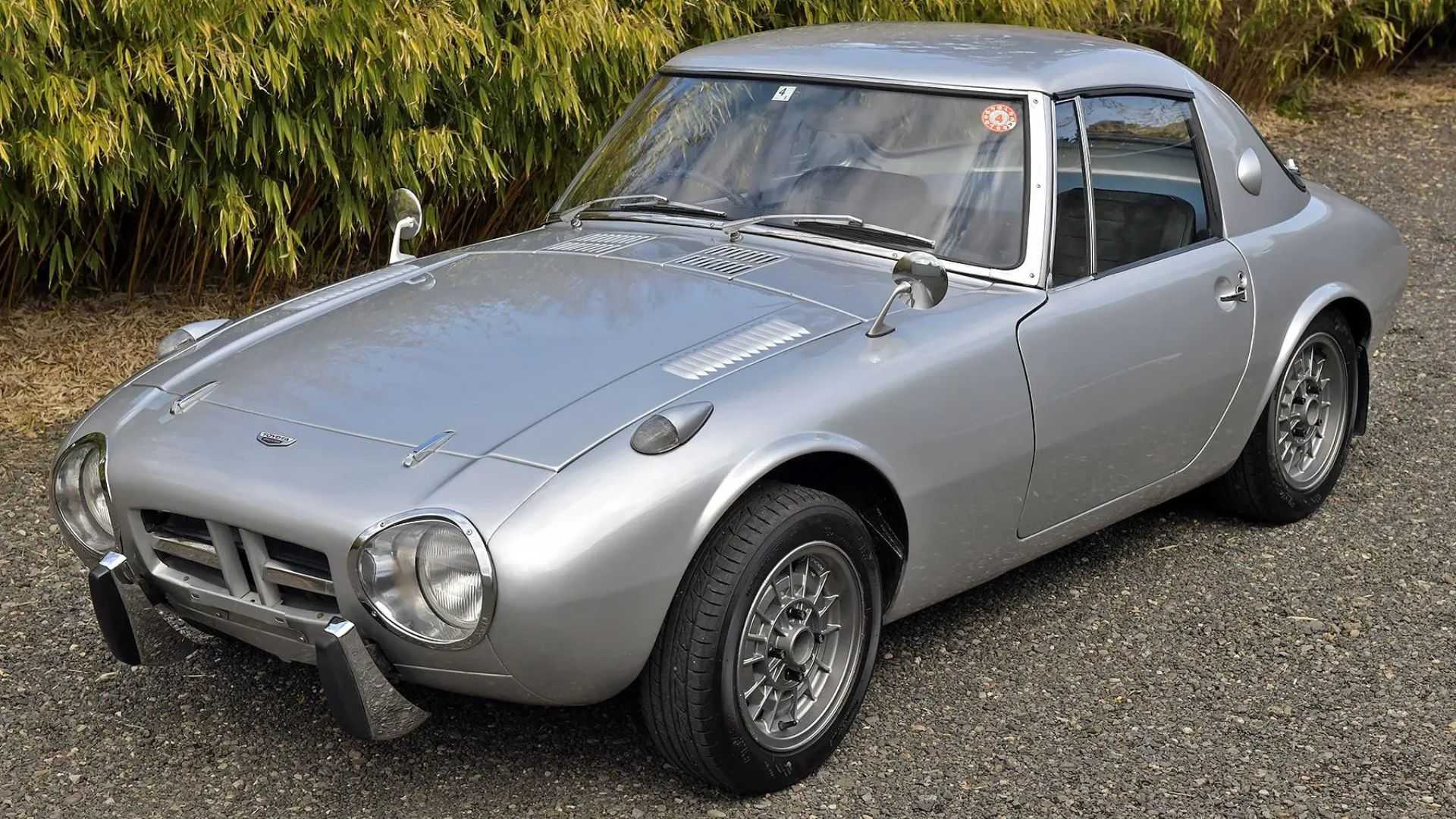 Toyota Sports 800 front three-quarter