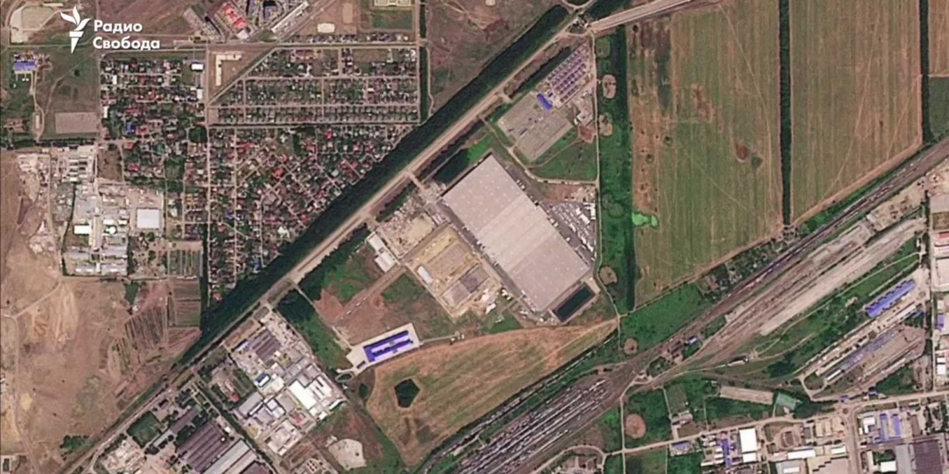 Massive Wildberries warehouse fire sends smoke over Krasnodar