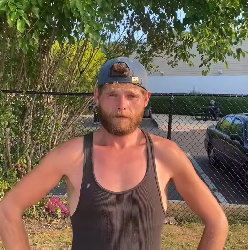 Long Island lunatic stabs beloved homeless man to death before leaving body on side of busy expressway: police
