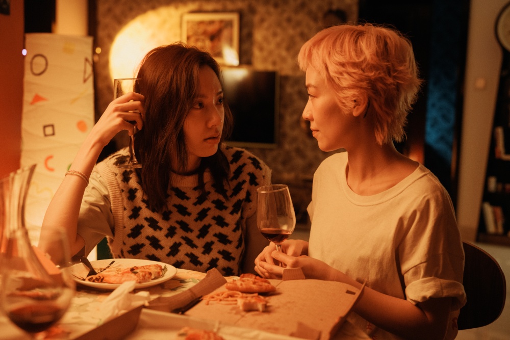 Venice lesbian drama 'Big Little Things' boards Moebius for sales