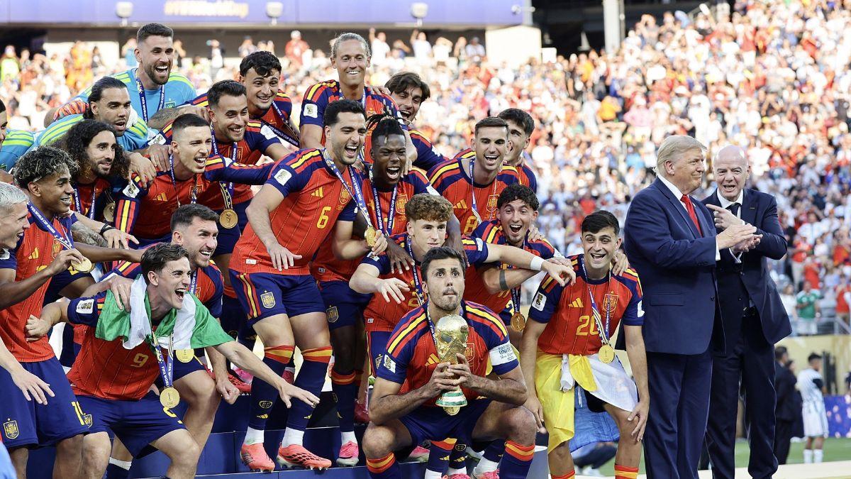Jon Stewart Roasts Donald Trump Over World Cup Final After President Is Edited Out of Spain Celebration