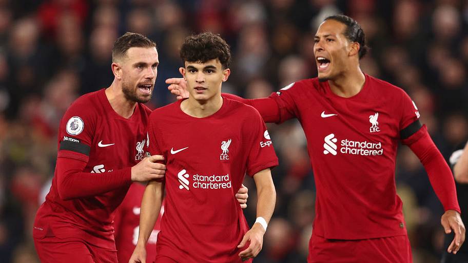 Stefan Bajcetic Maquieira, Jordan Henderson, Virgil van Dijk