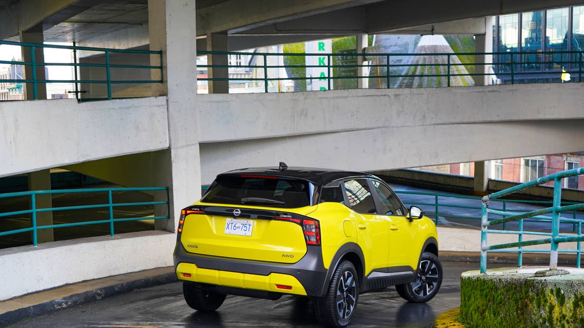 2026-nissan-kicks-17