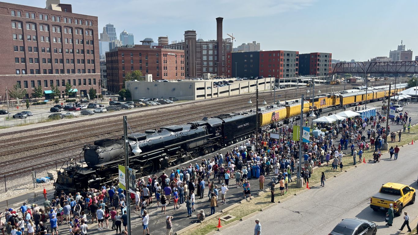 Massive historic train draws crowds to Union Station