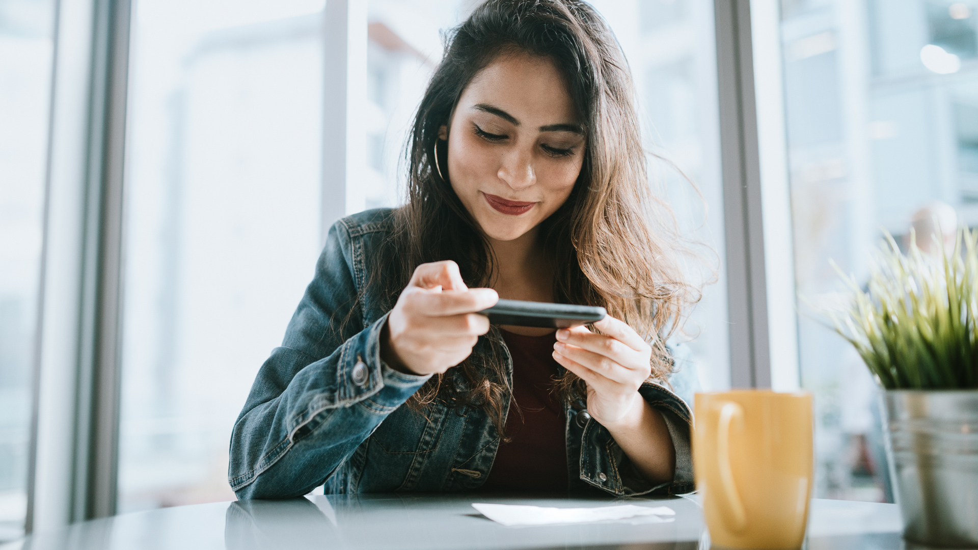 Kim Kiyosaki's step-by-step plan to break the paycheck-to-paycheck cycle