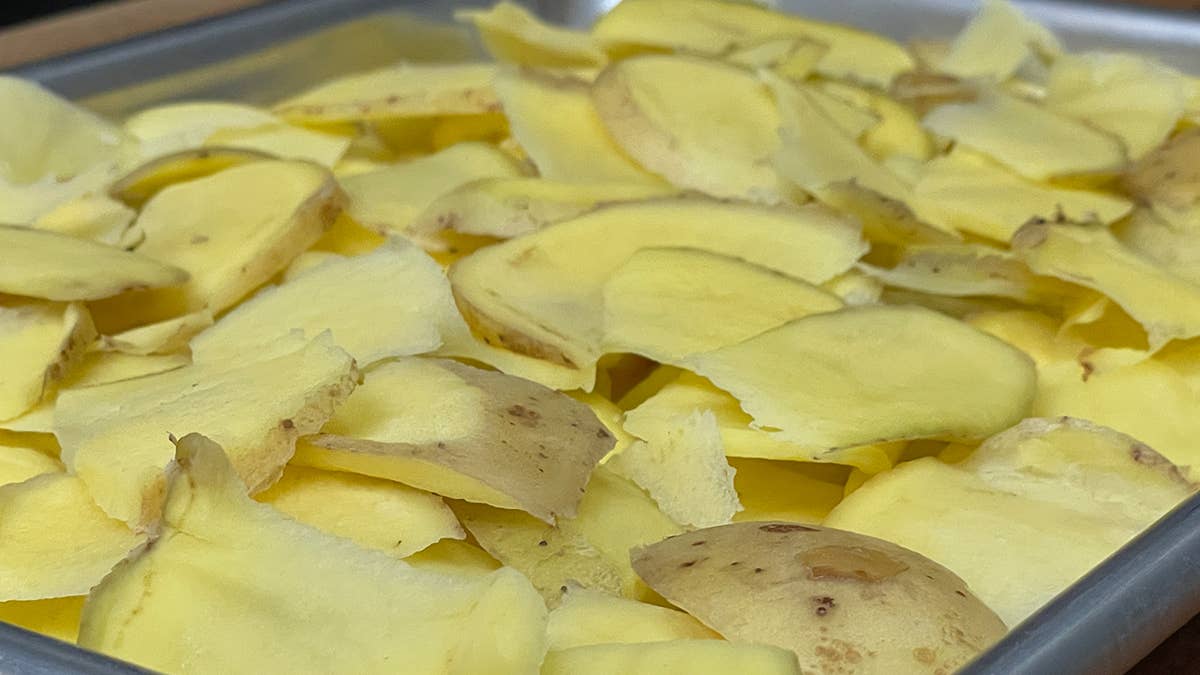 ree-drummond-black-pepper-chips-sliced-in-tray
