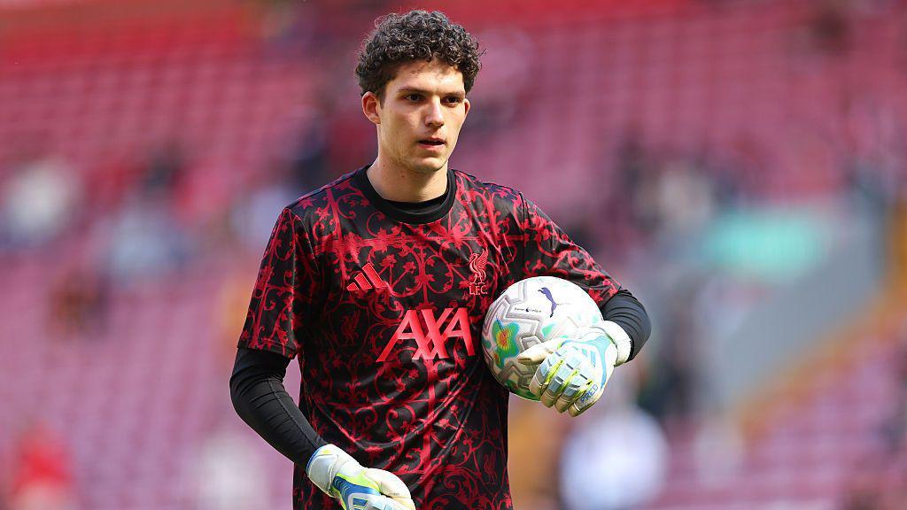 Pecsi completes TSV Hartberg loan move