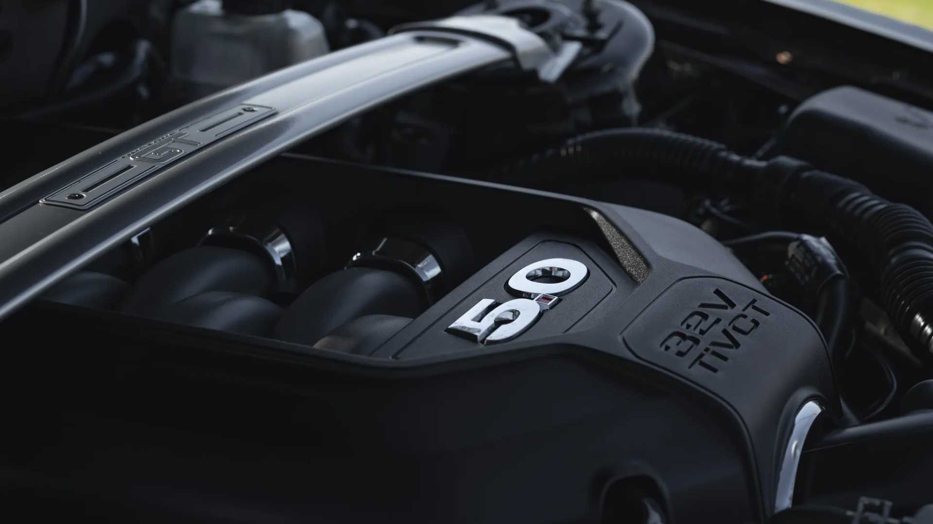 2013 Ford Mustang GT Coupe 6-Speed Manual 5.0 Coyote V8 Engine