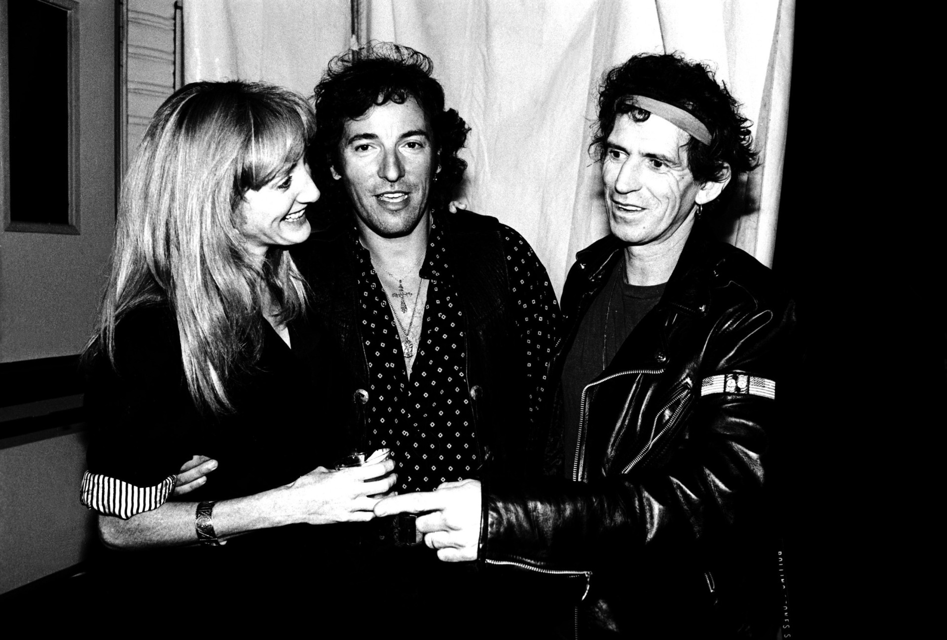 Rare vintage photos of artists backstage
