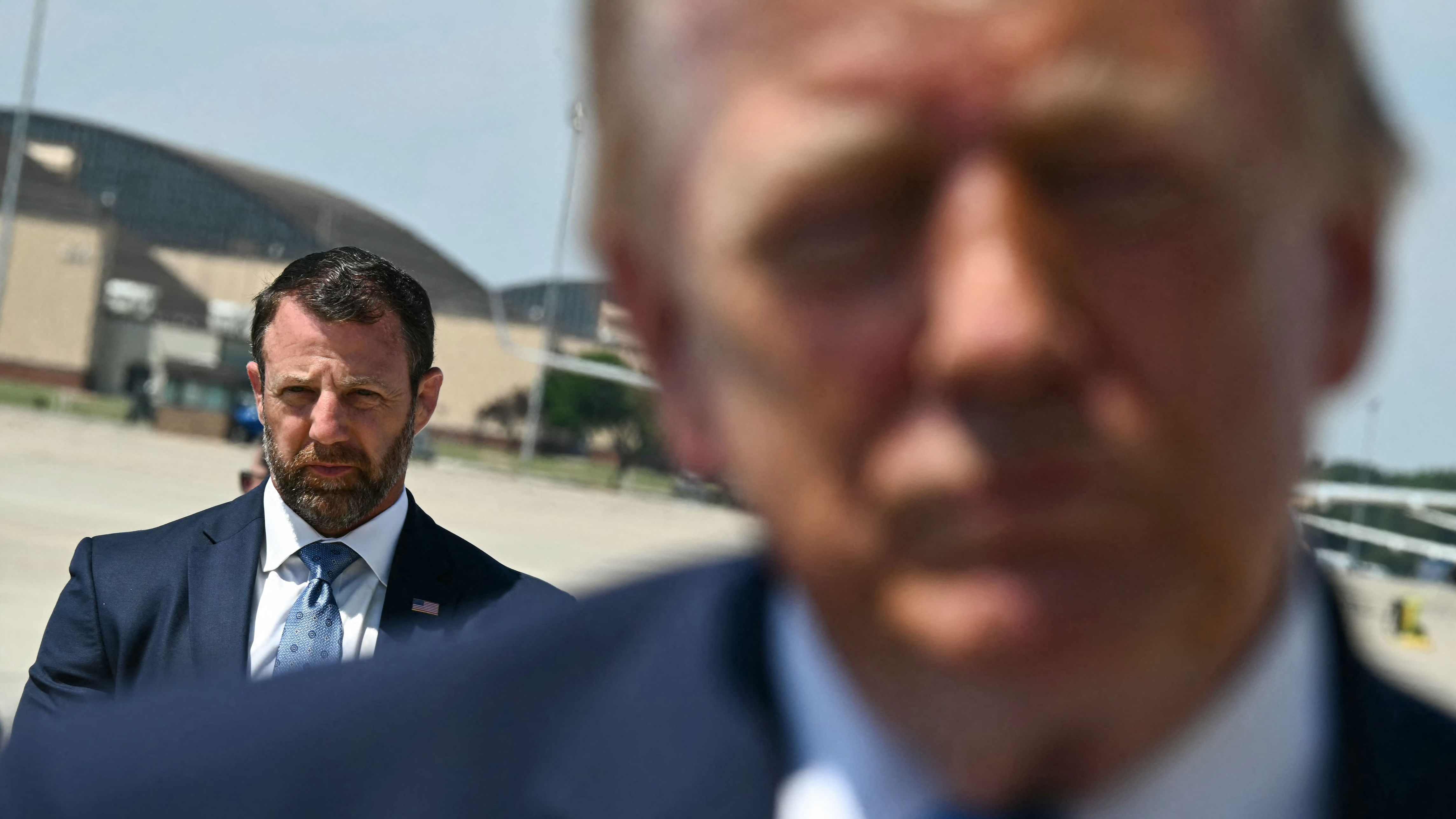 Mullin faces early scrutiny as DHS role draws White House concern