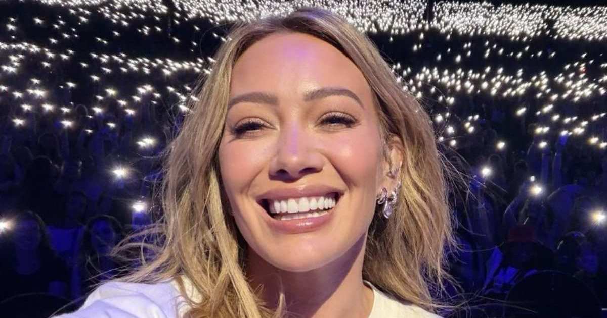 Hilary Duff's see-through Lou de Betoly top is made entirely of pearls