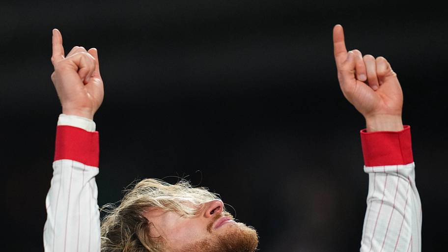 Celtic told they could be priced out of Champions League striker target
