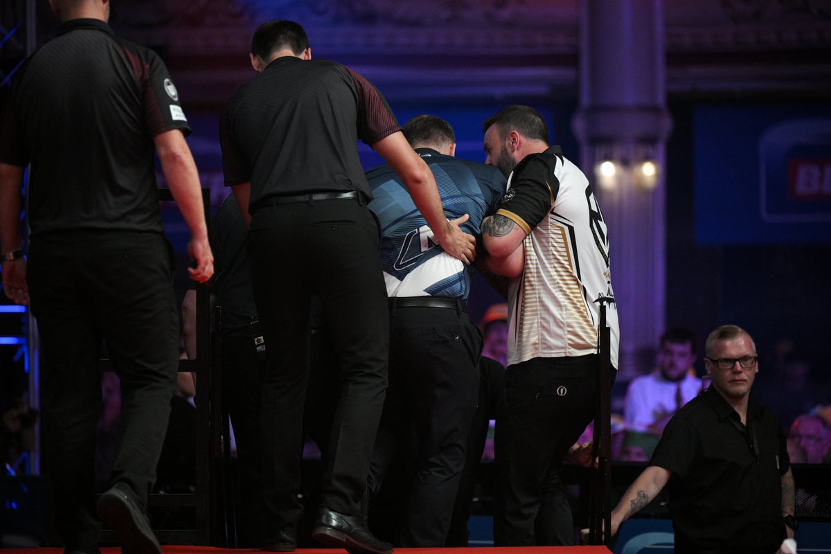 Menzies provides update after falling ill on World Matchplay stage