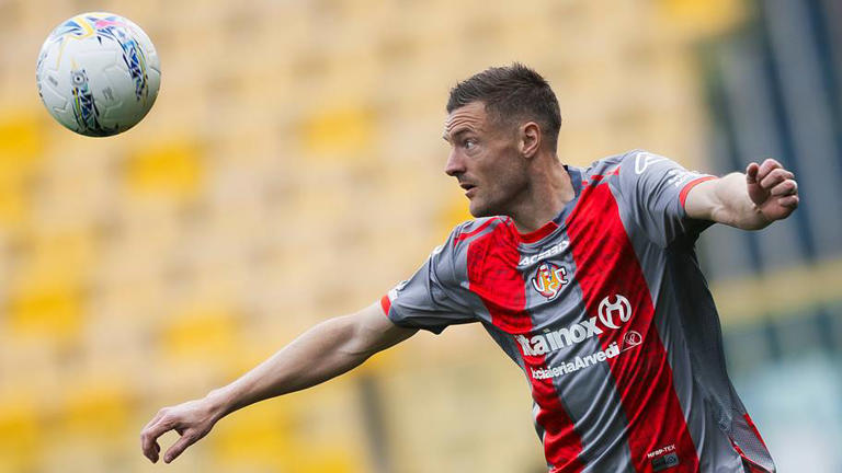 Leicester hero Vardy transfer rumour to Sheffield Wednesday intensifies
