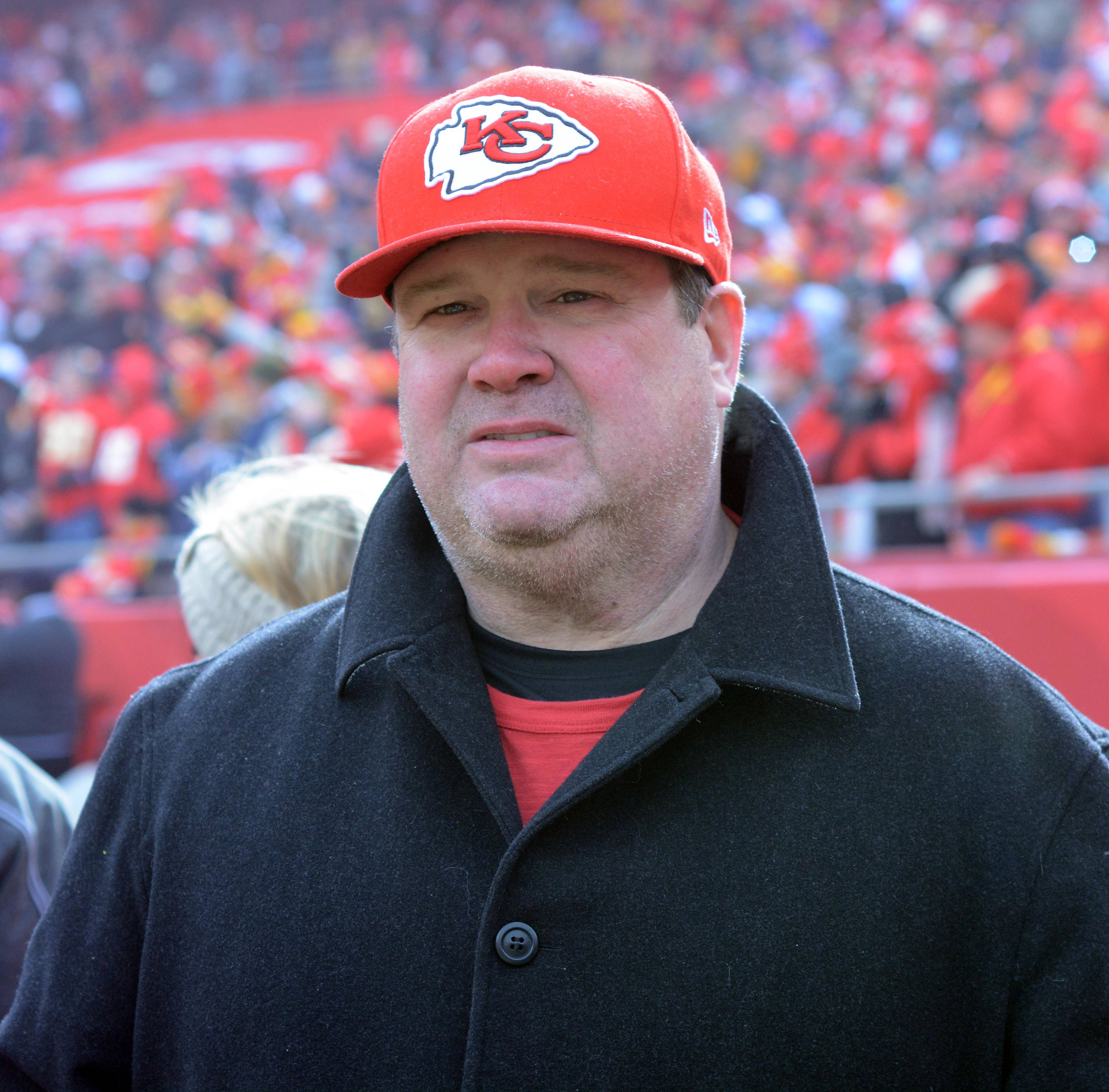 Eric Stonestreet reveals detailed work ethic of Chiefs GM Brett Veach