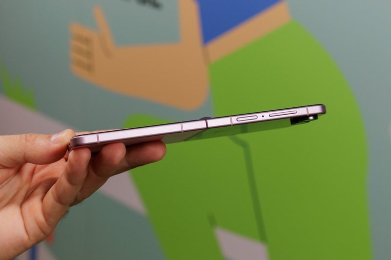 One of the Z Flip 8's clearest advantages over its predecessor is this razor-thin profile. | Image by PhoneArena