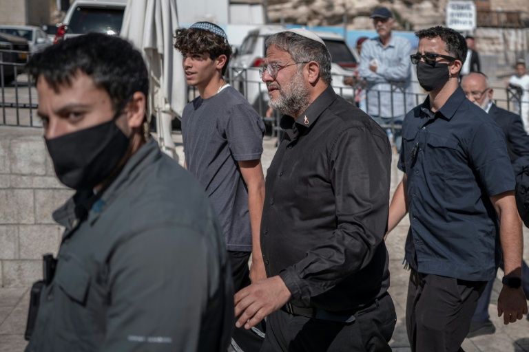 Israeli far-right minister leads hundreds to Al-Aqsa on Jewish mourning day