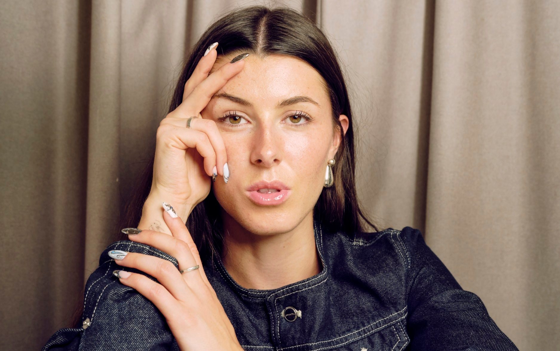 Amy Hunt sits down with Telegraph Sport for an interview that touches on more than just the day job at the Fitzroy Kimpton Hotel